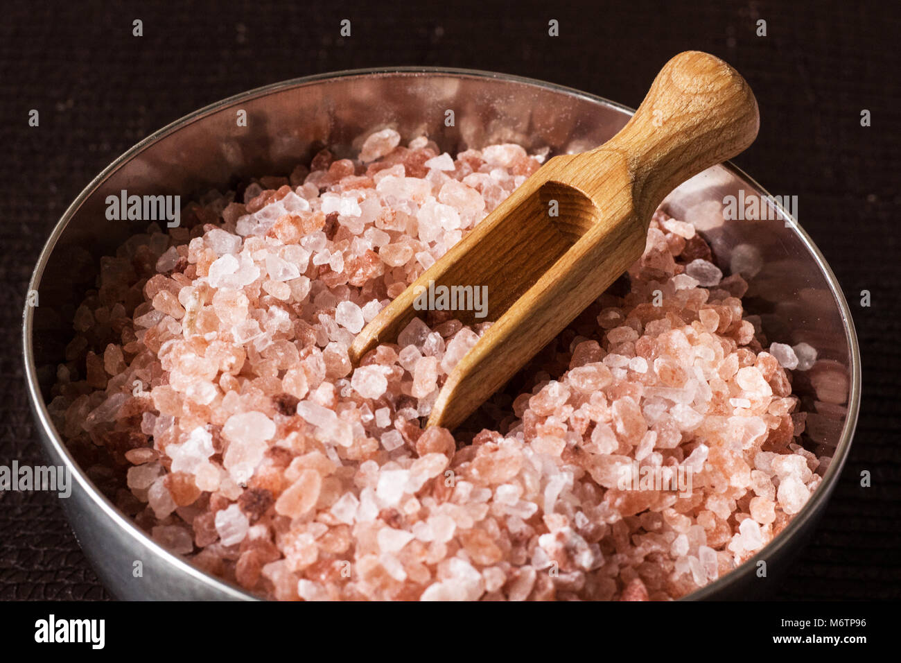 himalayan crystal salt Stock Photo Alamy