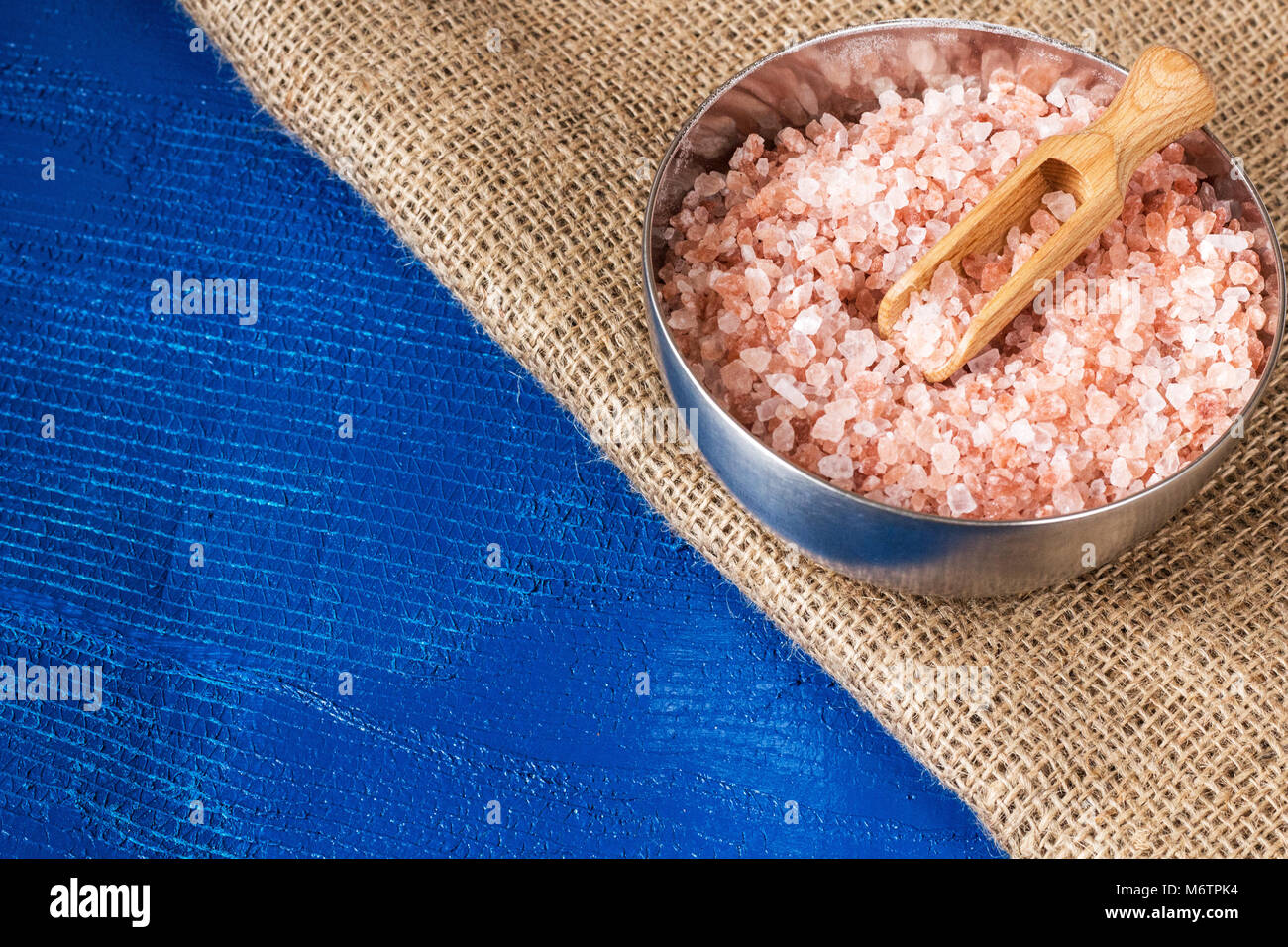 himalayan crystal salt Stock Photo Alamy