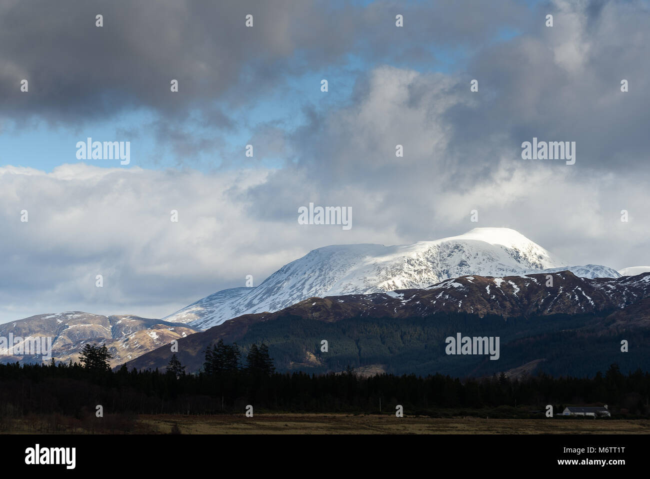Ben nevis snow hires stock photography and images Alamy