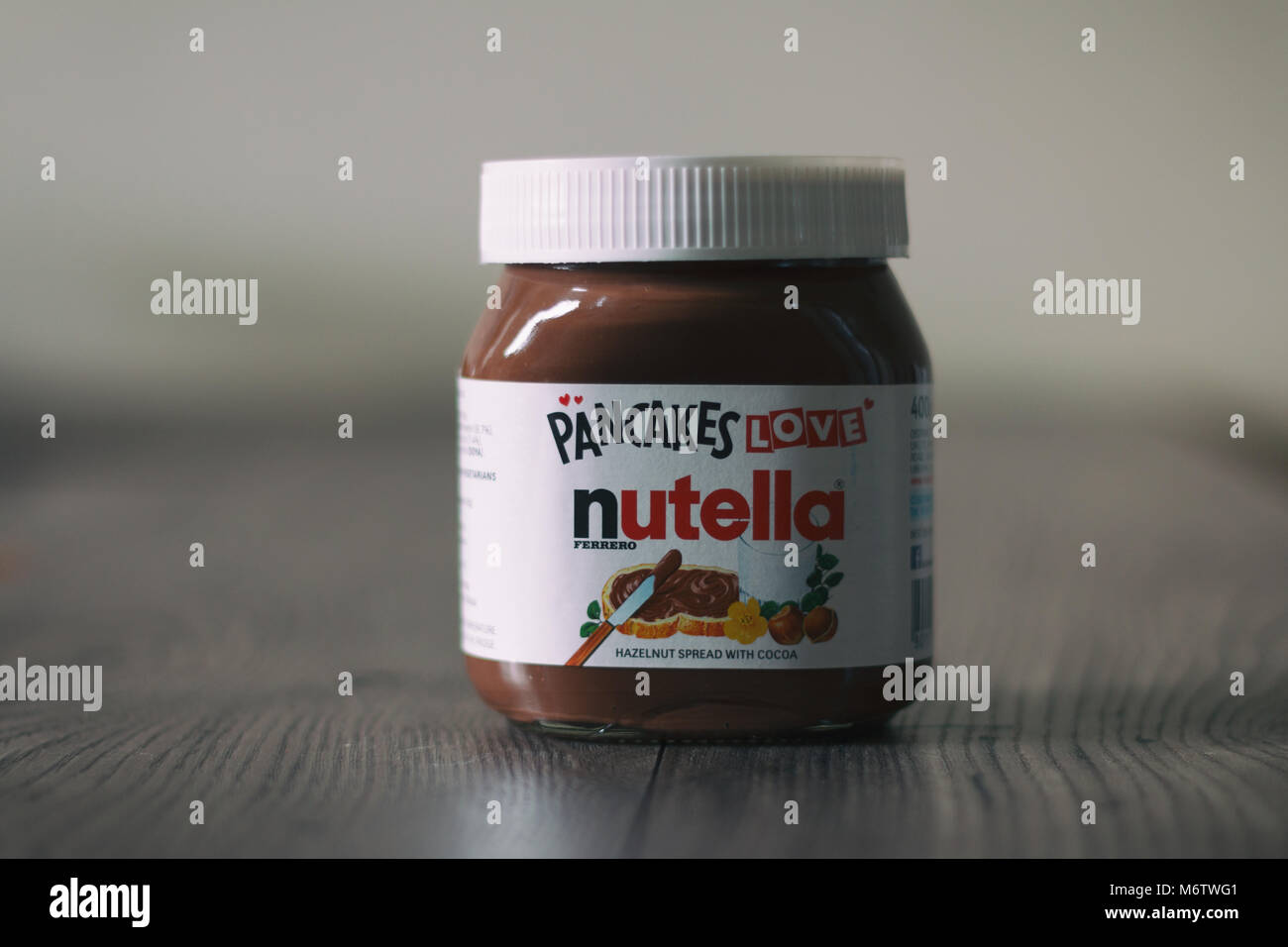 Download Nutella Jar High Resolution Stock Photography And Images Alamy Yellowimages Mockups