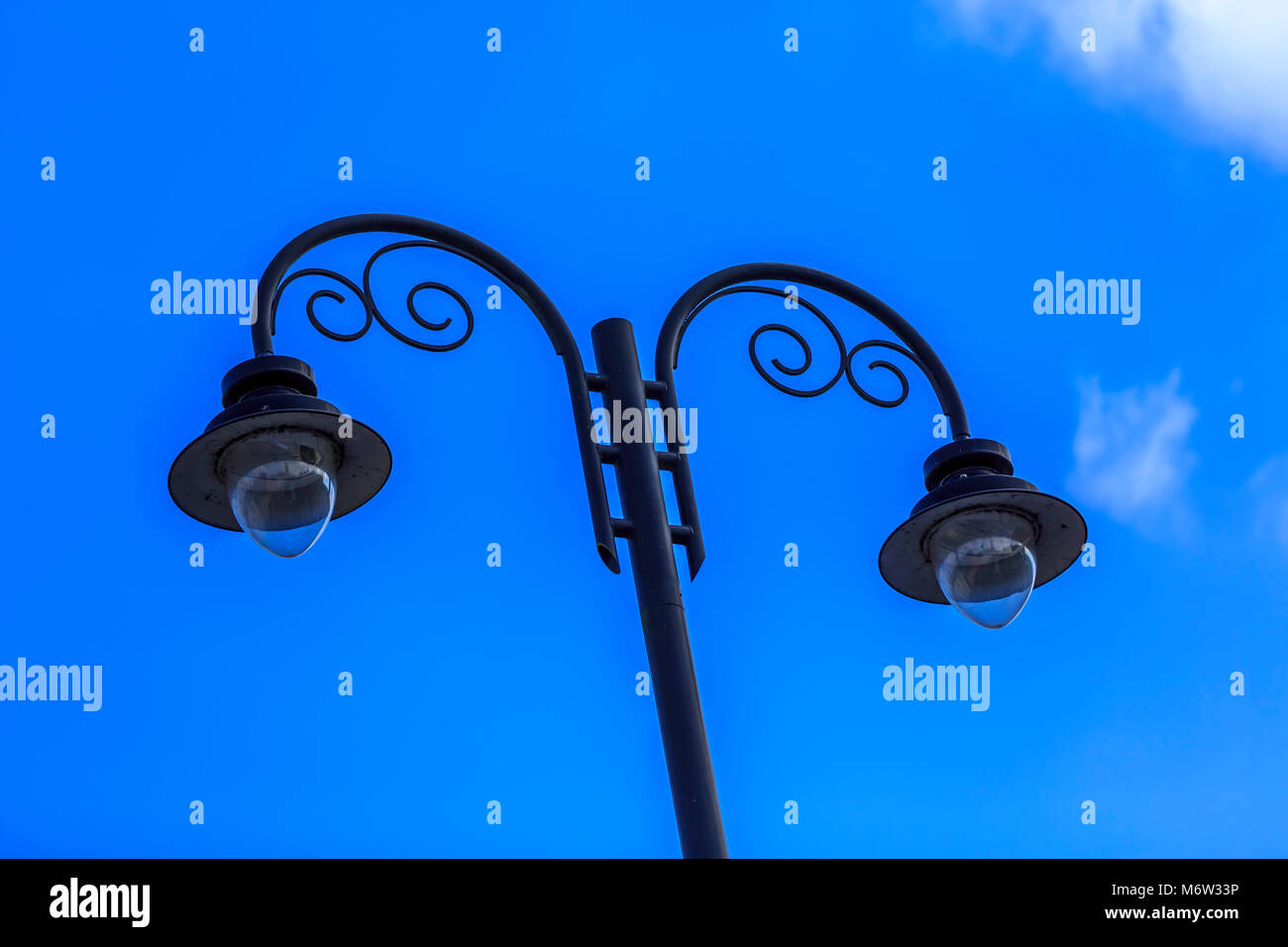 Ornate cast iron street lamp hi-res stock photography and images - Alamy