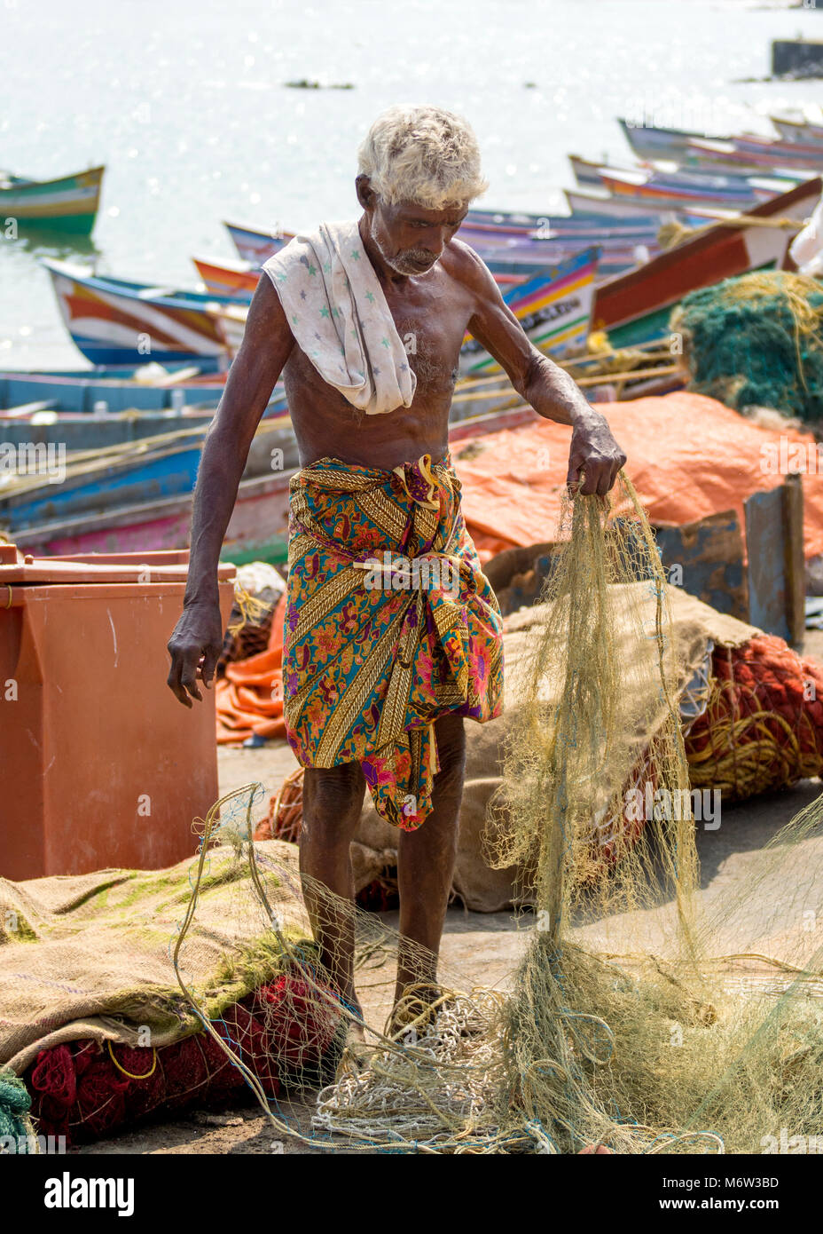 Old fisherman kerala hi-res stock photography and images - Alamy