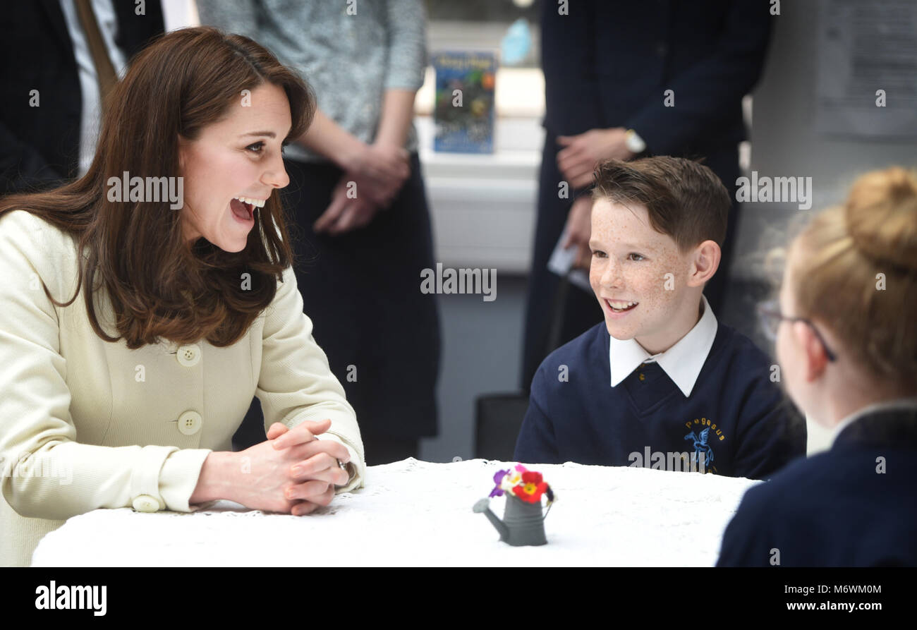 Duchess of Cambridge Kate Middleton at  Pegasus School Oxford.   Richard Cave  06.03.18 Stock Photo