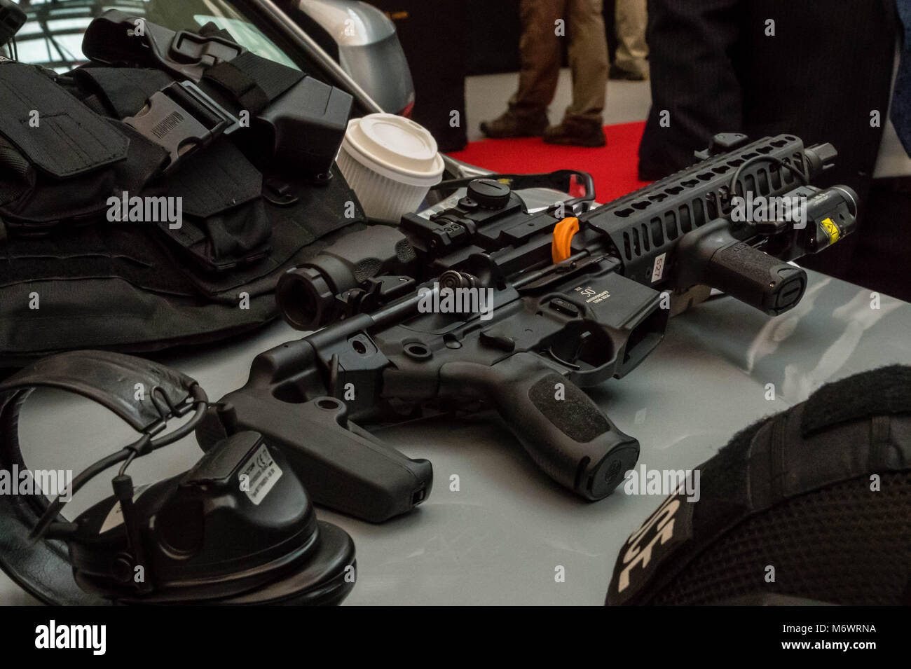 London, UK. 6th March 2018 Security and Counter Terror Expo, Metropolitan Police Armed Response team display their equipment, Coffee cups compulsory. Credit: Ian Davidson/Alamy Live News Stock Photo