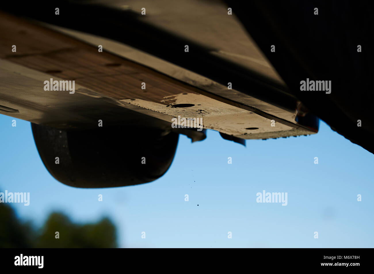 Barcelona, Spain. 7 March, 2018. Oil leak of the engine of Fernando