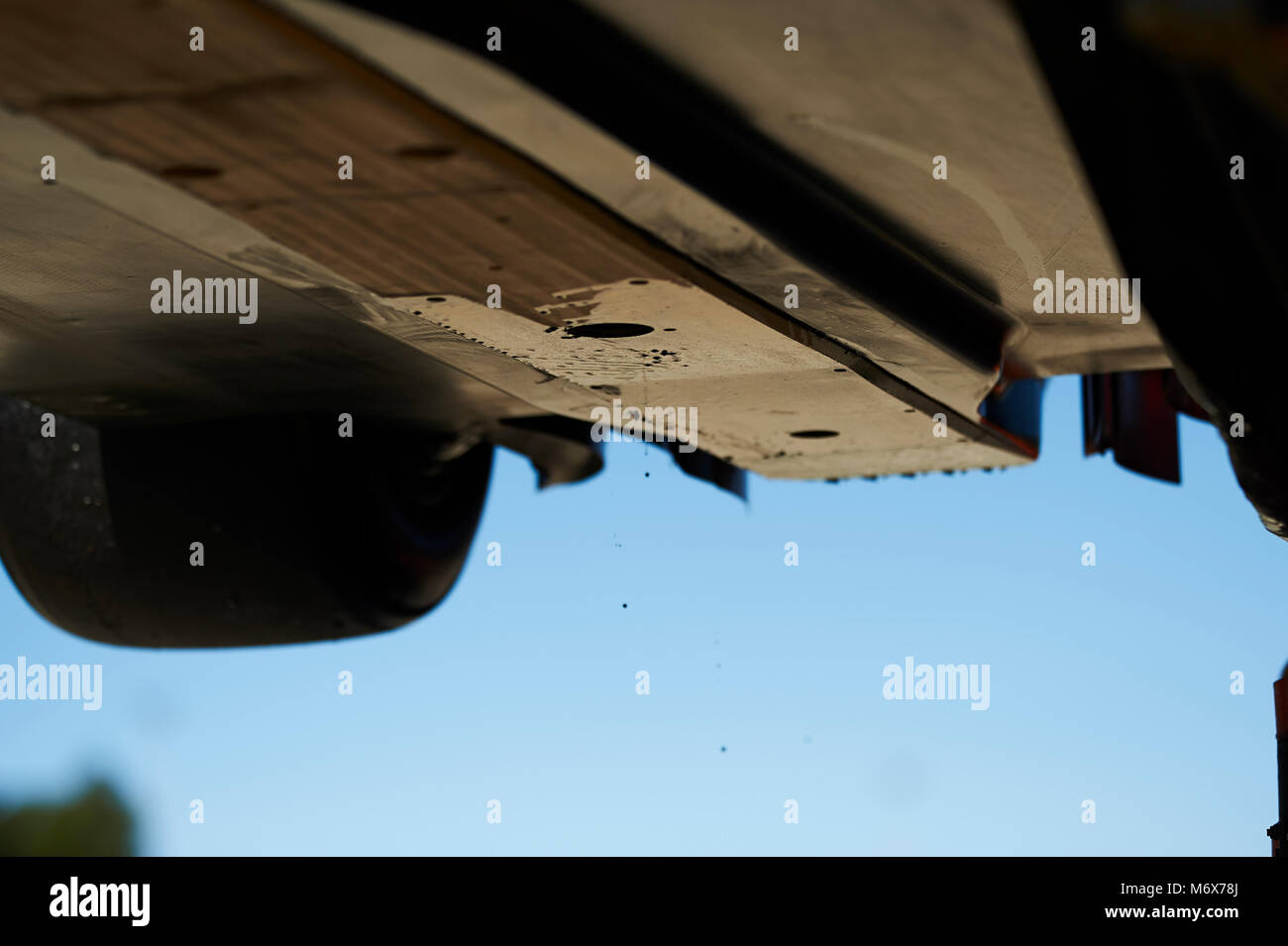 Barcelona, Spain. 7 March, 2018. Oil leak of the engine of Fernando