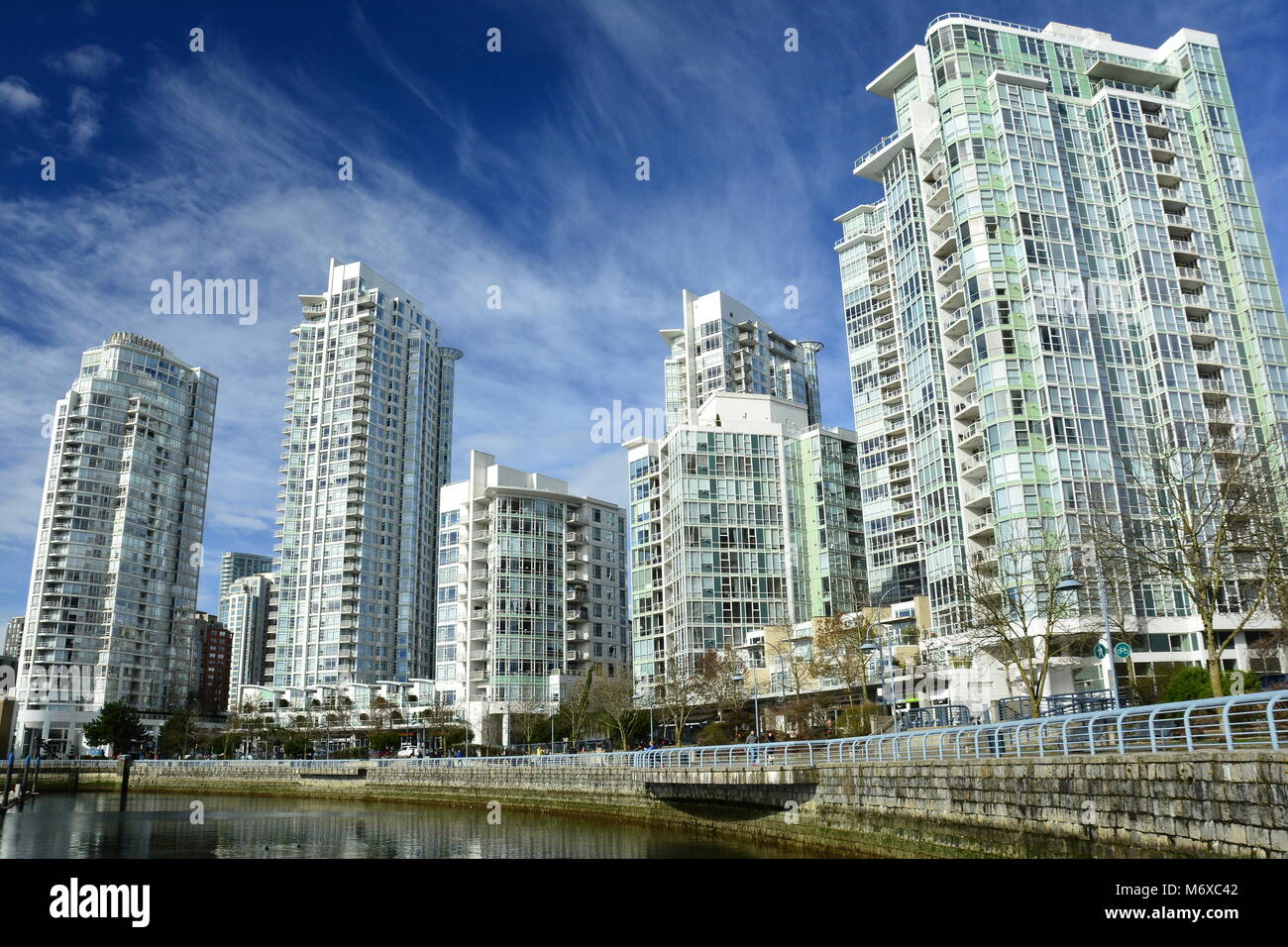 Condo buildings in vancouver hires stock photography and images Alamy