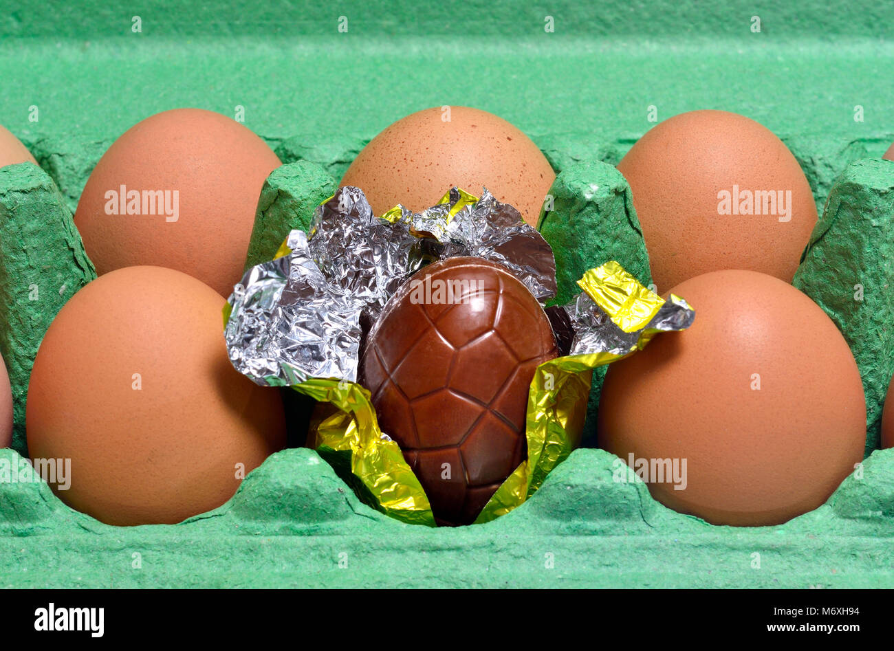 24,809 Red Chocolate Eggs Images, Stock Photos & Vectors