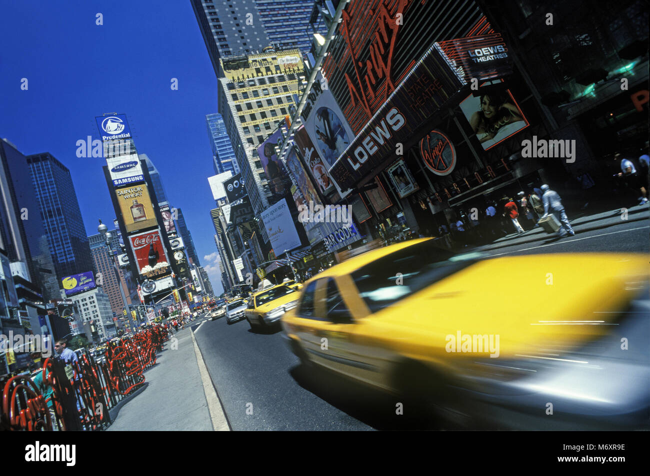 Yellow Book Manhattan 2001-2002 電話帳　NYC 2001-historical-yellow-taxi-