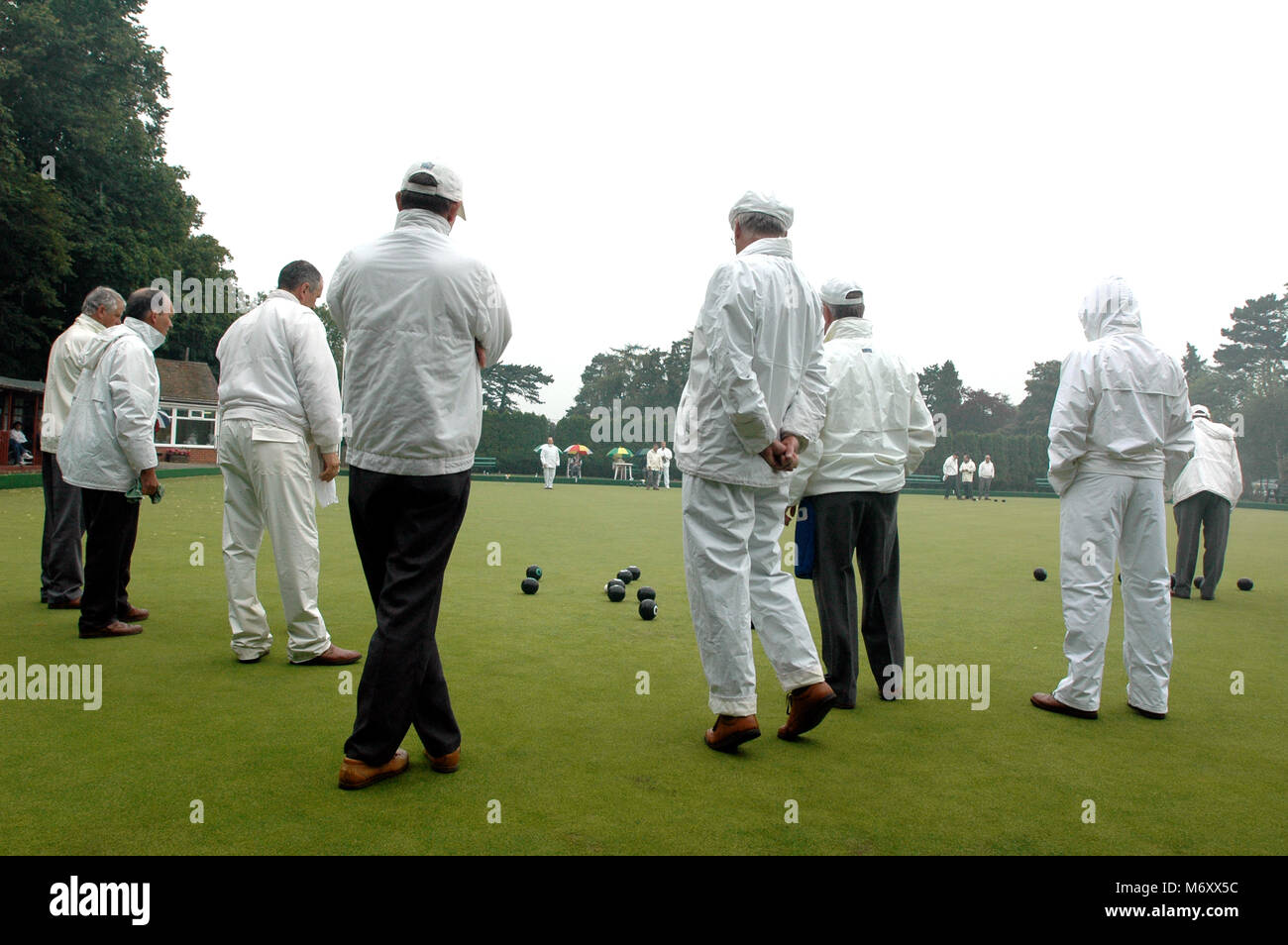 Bowls match on a rainy day, Caversham, Berkshire, England. 2005 Stock Photo