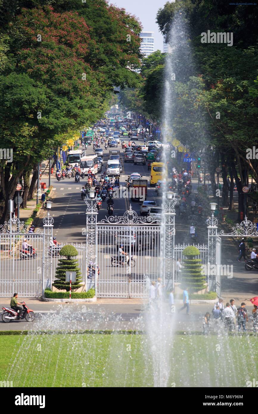 Looking down Le Duan Street from the balcony of the Independence Palace, Ho Chi Minh City, Vietnam Stock Photo