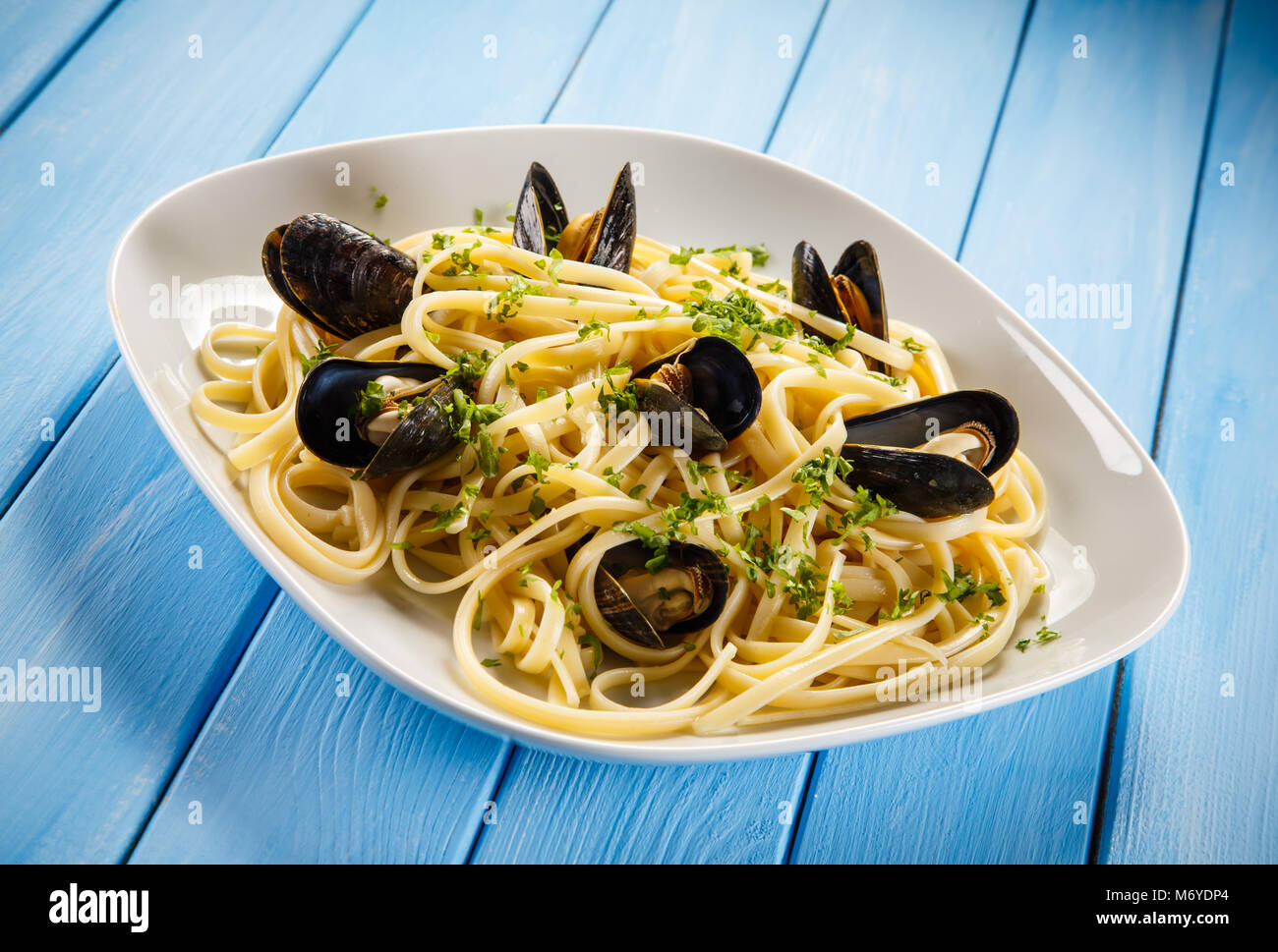 Cooked mussels and pasta Stock Photo Alamy