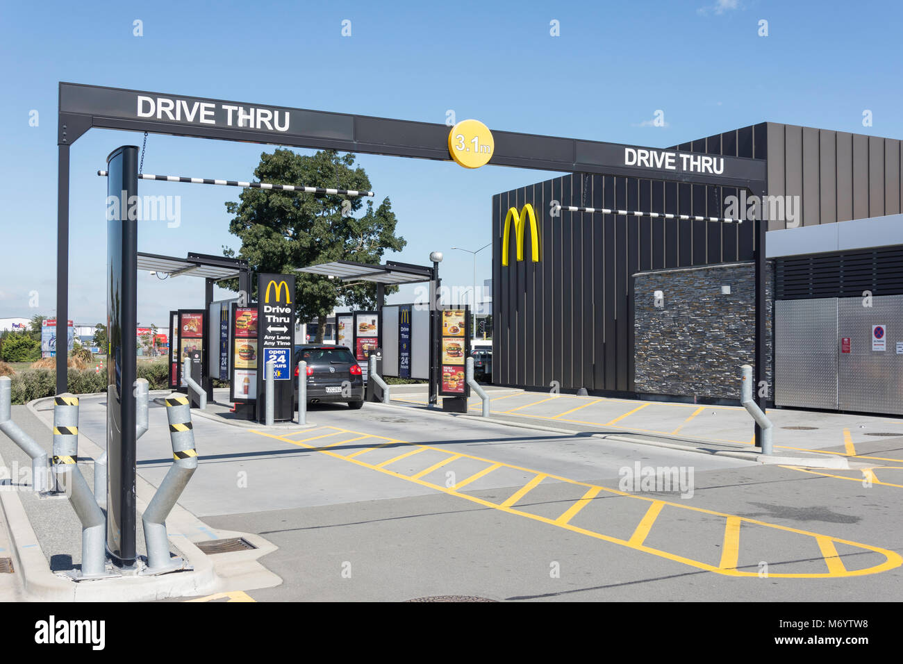Drive Thru at McDonald's Christchurch Airport restaurant, Memorial Avenue, Harewood, Christchurch, Canterbury, New Zealand Stock Photo