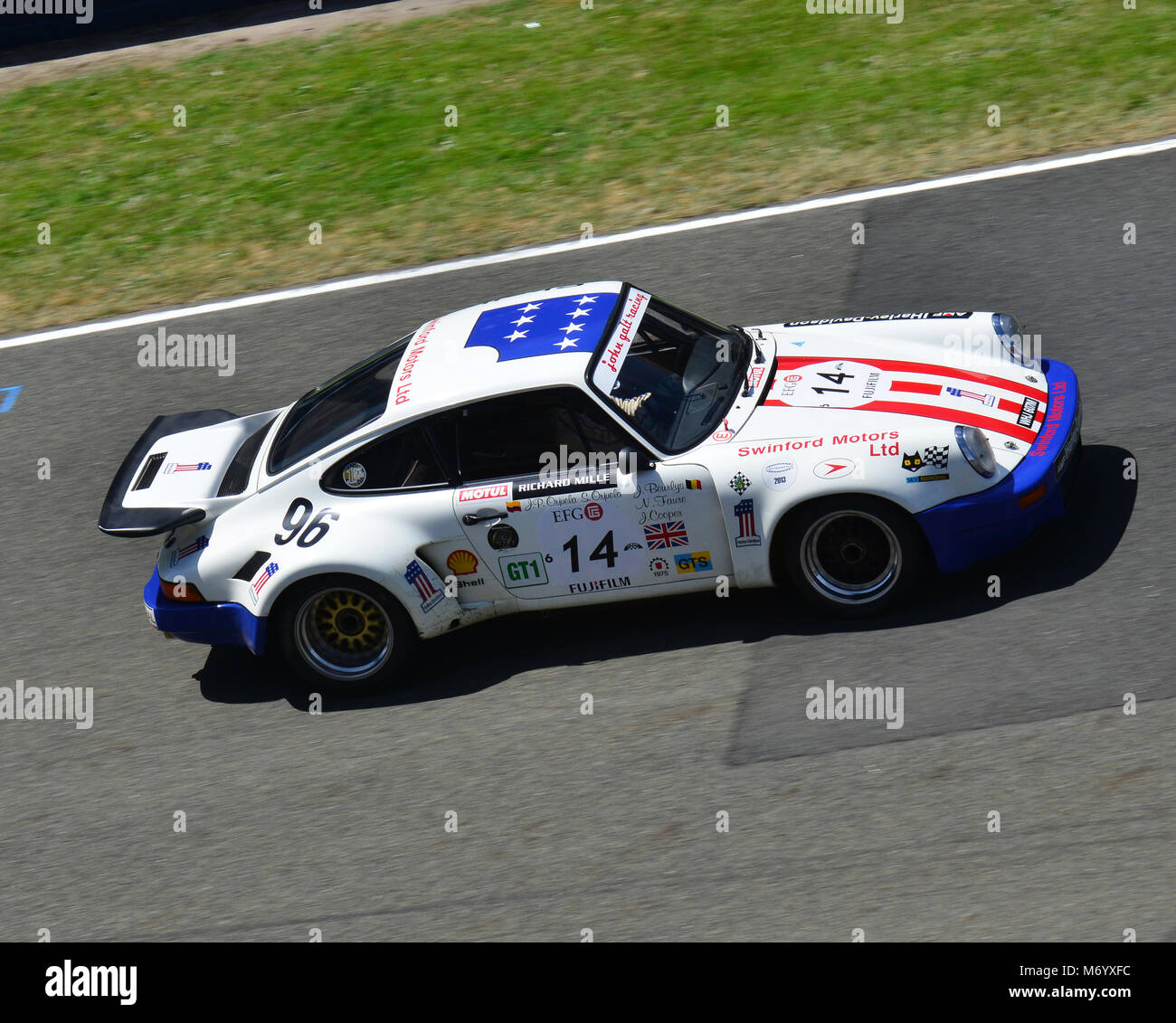 Santiago Orjuela, Juan Pablo Orjuela, Porsche 911 RSR, Le Mans Classic 2016, 2016, circuit racing, Citroen 2CV, Classic, classic cars, Classic Racing  Stock Photo