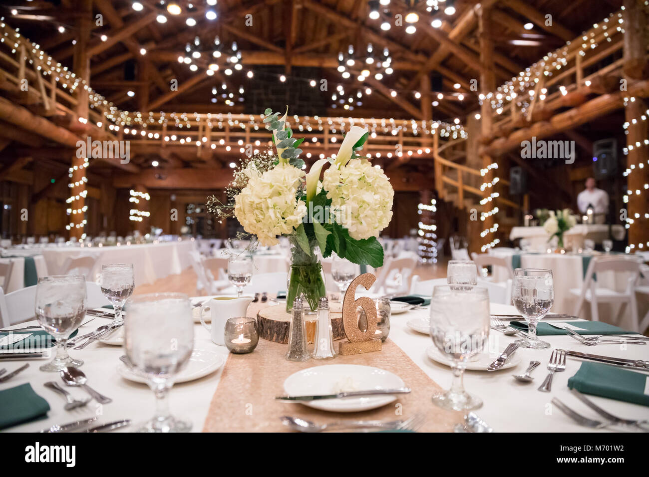 Beautiful centerpieces hi-res stock photography and images - Alamy