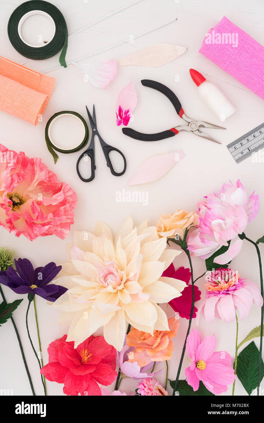 Making paper flowers Stock Photo Alamy