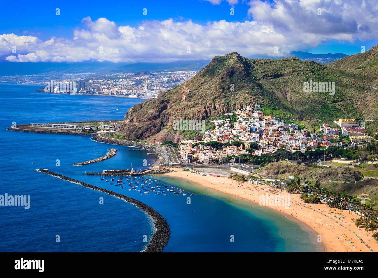 Las Teresitas, Tenerife,Canary islands,Spain: Playa de Las Teresitas, a  famous beach near Santa Cruz de Tenerife with scenic San Andres village  Stock Photo - Alamy