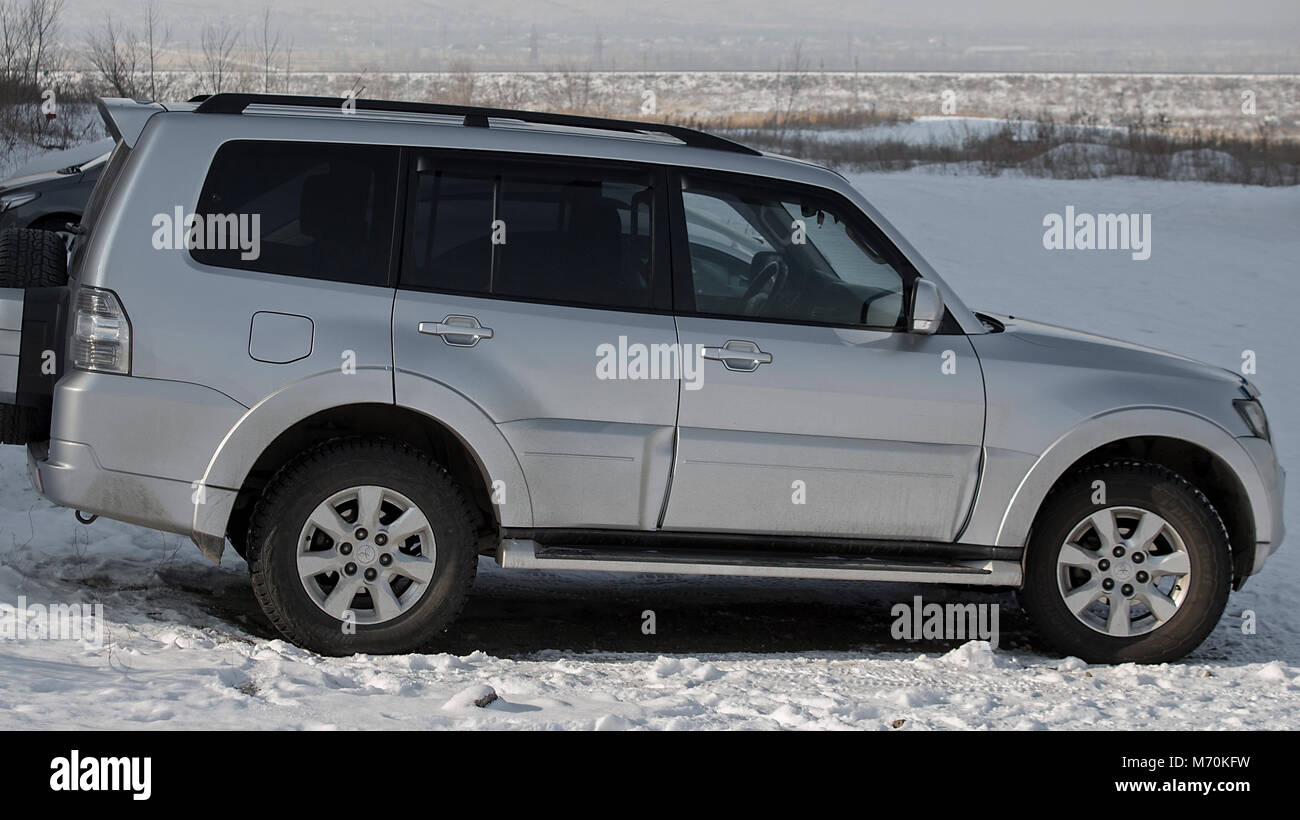 Mitsubishi pajero off road hi-res stock photography and images - Alamy