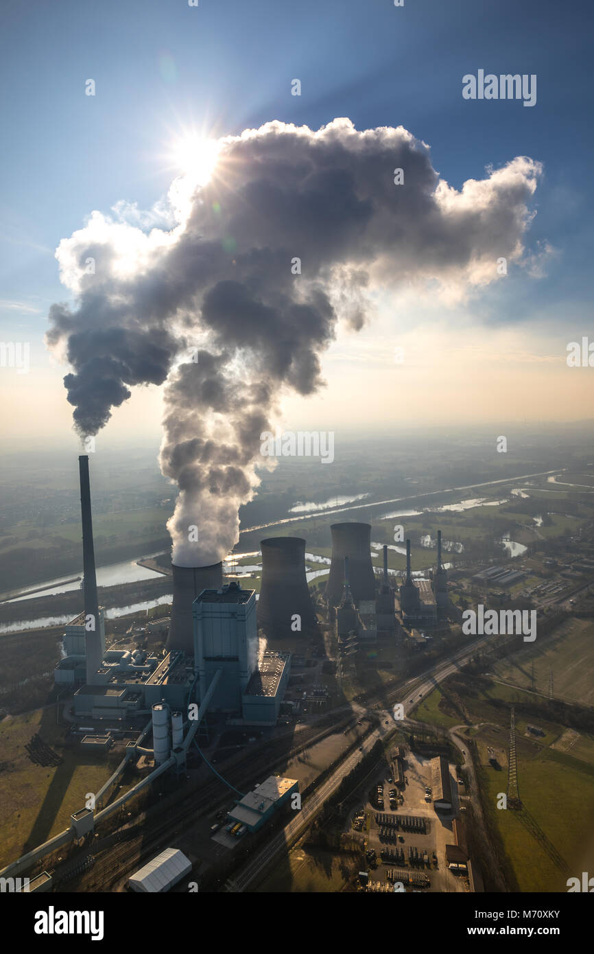 RWE Power AG, Gersteinwerk power plant, coal-fired power plant with, exhaust cloud, on the Lippe in Werne. Emissions, conventional coal power station, Stock Photo