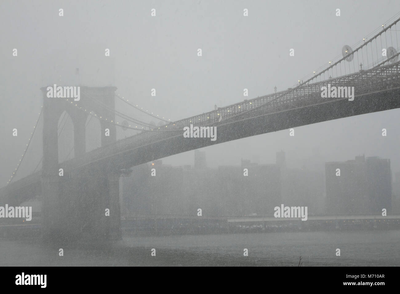 Brooklyn snow hi-res stock photography and images - Alamy