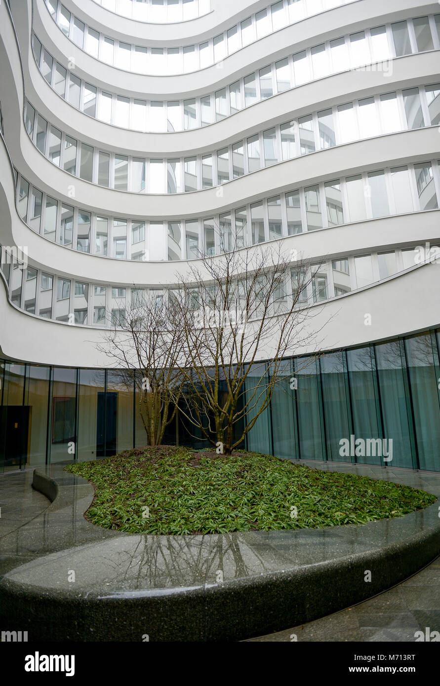 07 March 2018, Germany, Hamburg: The courtyard of the hotel 'The Fontenay' at the Hamburg Outer Alster. The hotel will offically be opened on 19 March 2018. Photo: Axel Heimken/dpa Stock Photo