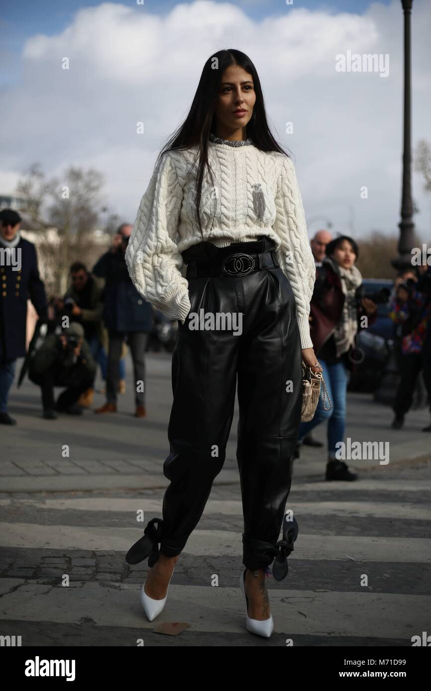 Paris, Frankreich. 06th Mar, 2018. Designer Gilda Ambrosio arriving at the Chanel show during Paris Fashion Week - March 6, 2018 - Credit: Runway Manhattan/Valentina Ranieri ***For Editorial Use Only*** | Verwendung Paris, Frankreich. 06th Mar, 2018. Designer Gilda Ambrosio arriving at the Chanel show during Paris Fashion Week - March 6, 2018 - Credit: Runway Manhattan/Valentina Ranieri ***For Editorial Use Only*** | Verwendung