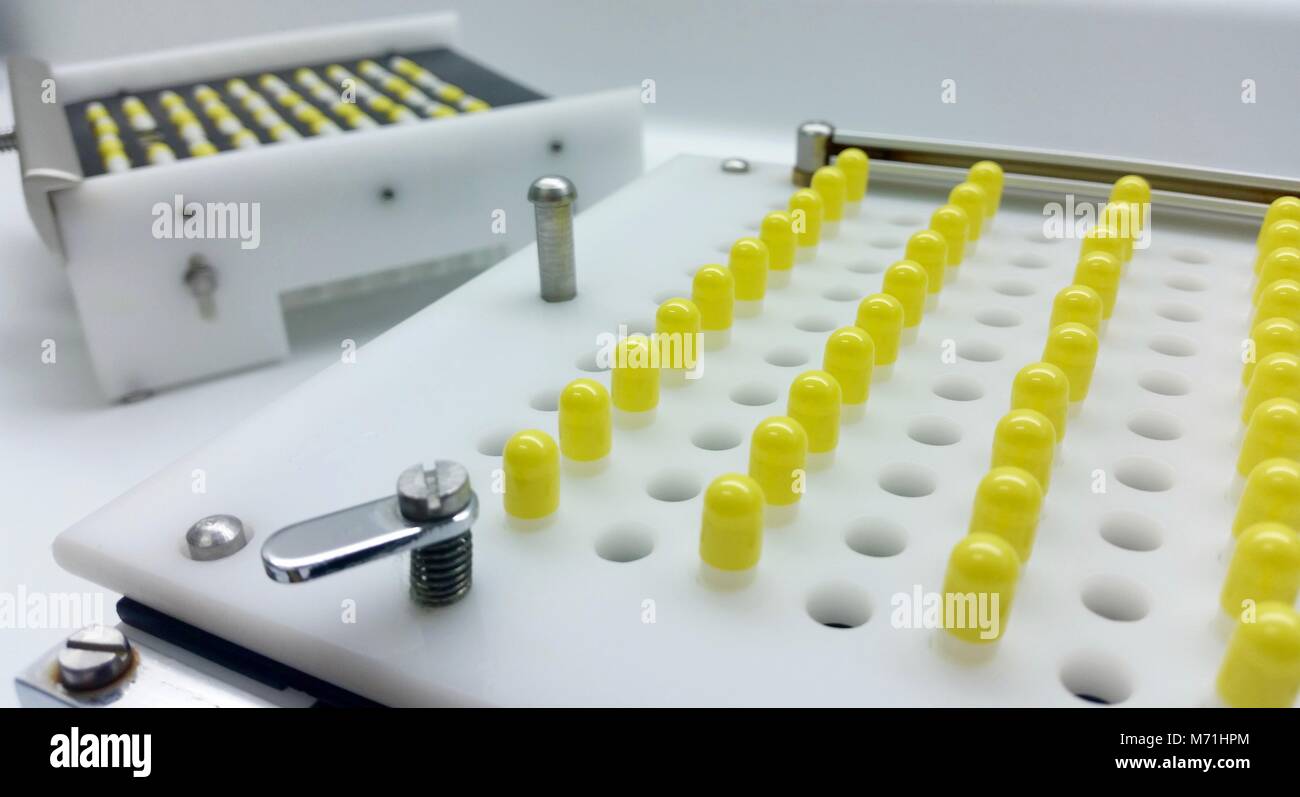 Capsules compounding in the pharmacy laboratory Stock Photo Alamy