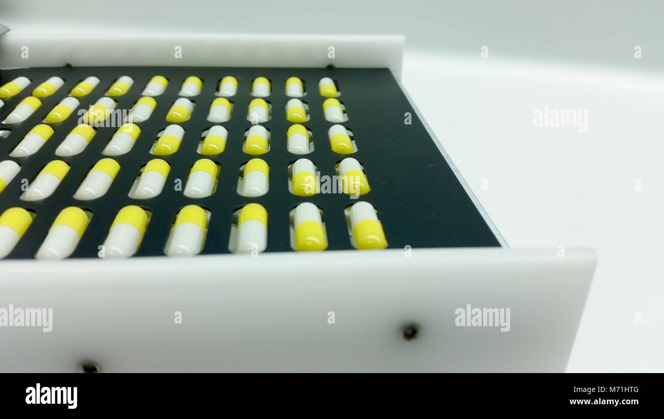 Capsules compounding in the pharmacy laboratory Stock Photo Alamy