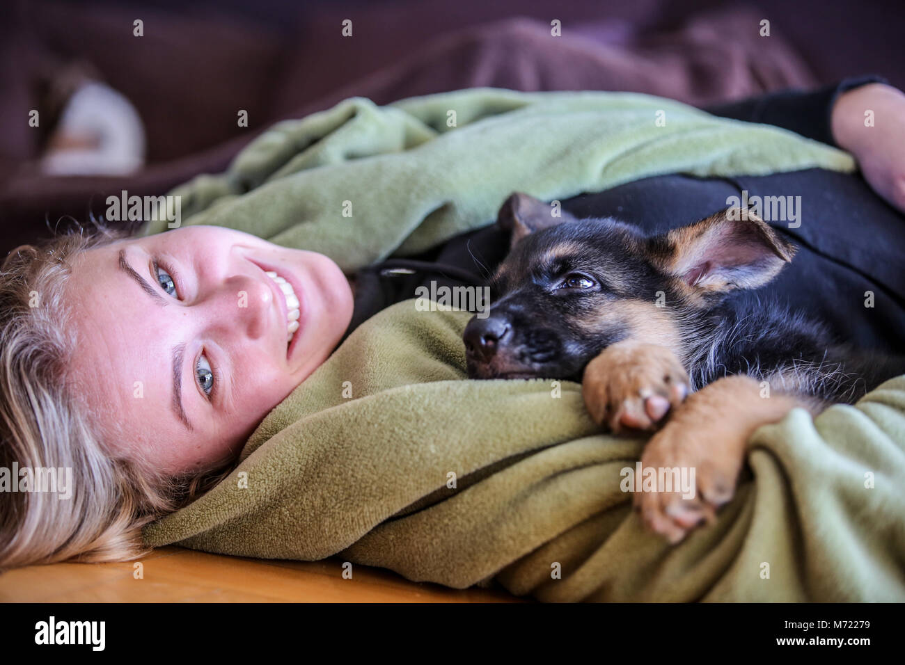 Girl with german shepherd dog hi-res stock photography and images - Alamy