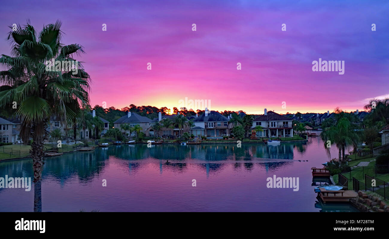 Sunrise in Cypress Texas over Lismore Lake Stock Photo Alamy