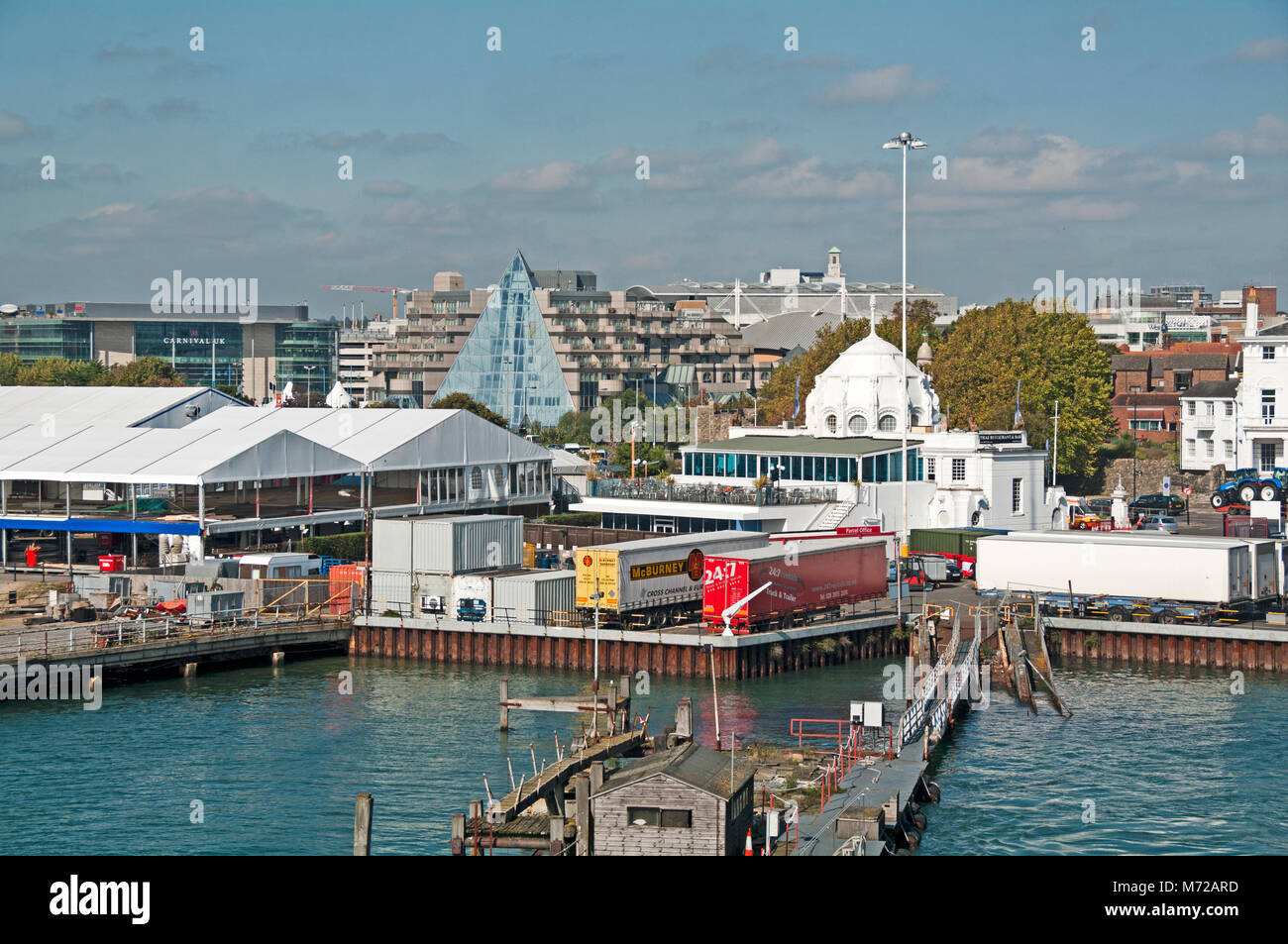 Southampton Dock, Red Funnel Ferry Terminal, Hampshire, England Stock