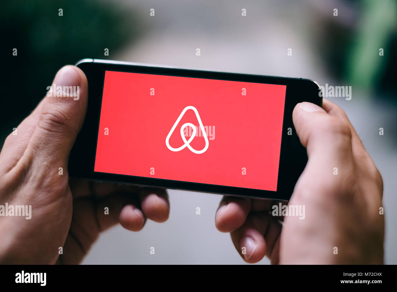 Airbnb logo hires stock photography and images Alamy