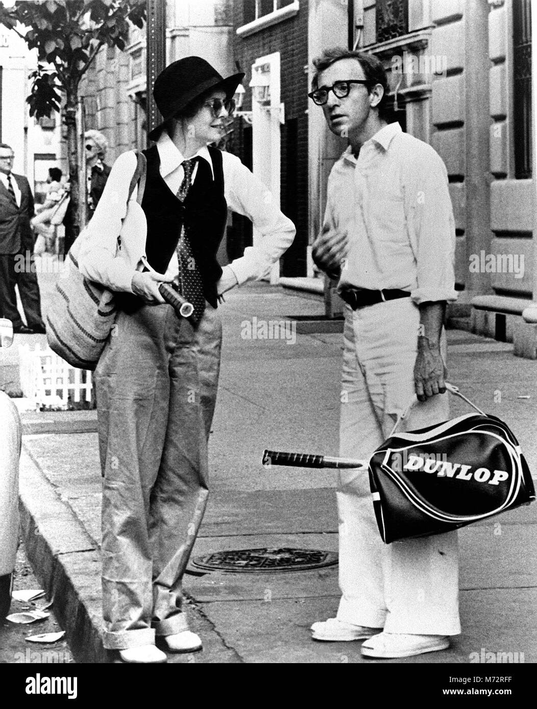 Der Stadtneurotiker aka. Annie Hall, USA 1977 Regie: Woody Allen Darsteller: Woody Allen, Diane keaton Stock Photo