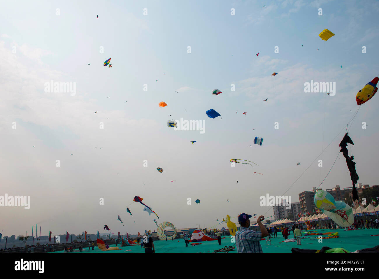Kite flying gujarat hires stock photography and images Alamy