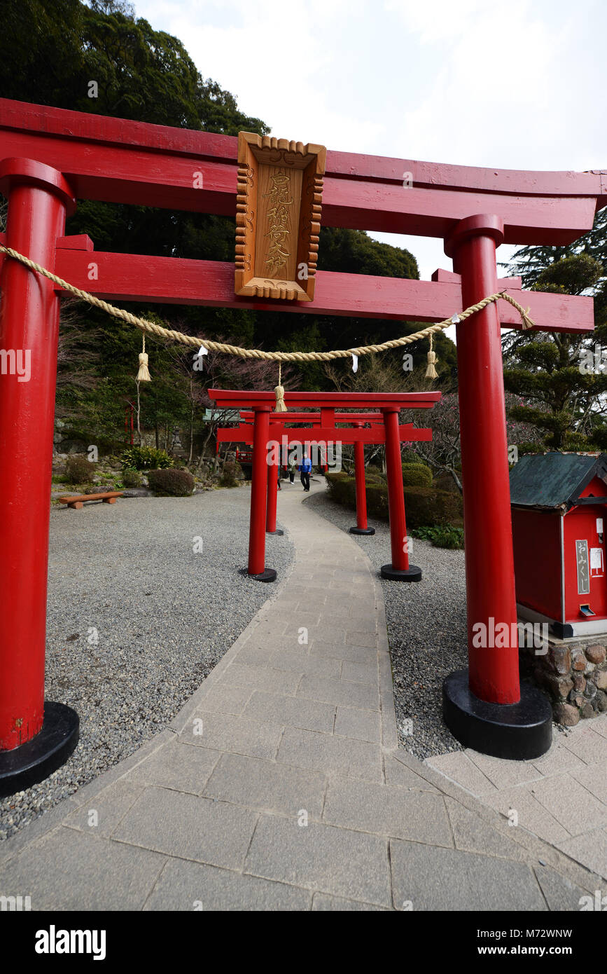 Traditional Japanese gates and pathway near the Umi Jigoku ( Ocean Hell ) hot spring in Beppu