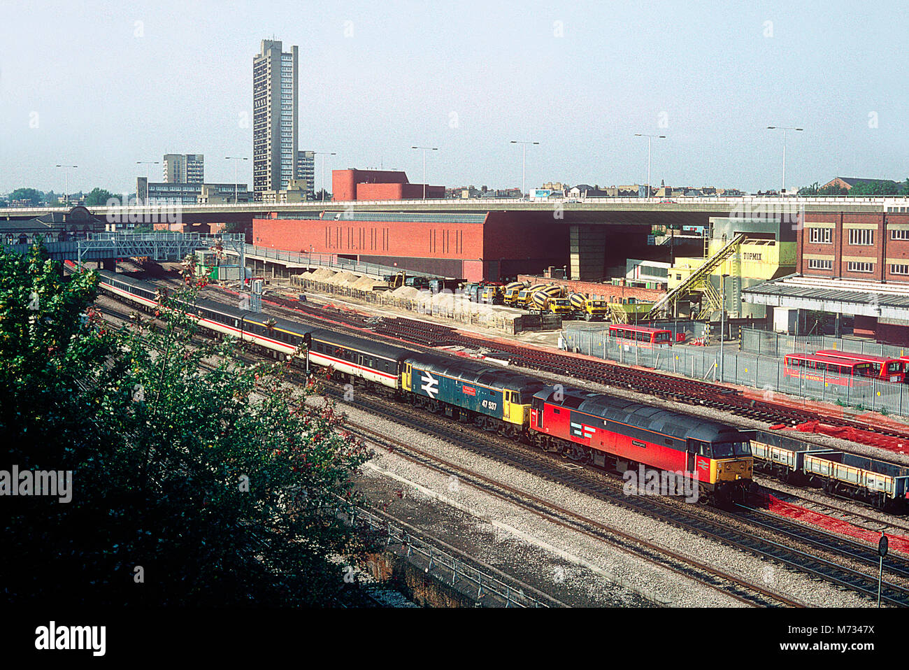A pair of class 47 diesel locomotives numbers 47588 and 47537 double heading an InterCity service at Westbourne Park on the 26th September 1992. Stock Photo