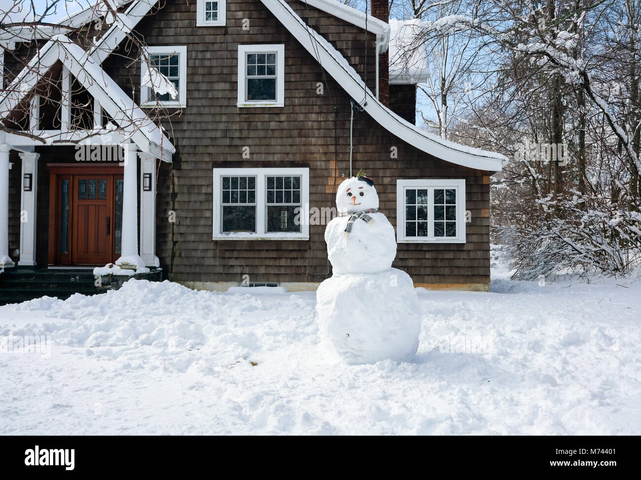 Chappaqua, NY, USA, 8th March 2018. Perfect weather to build a snowman