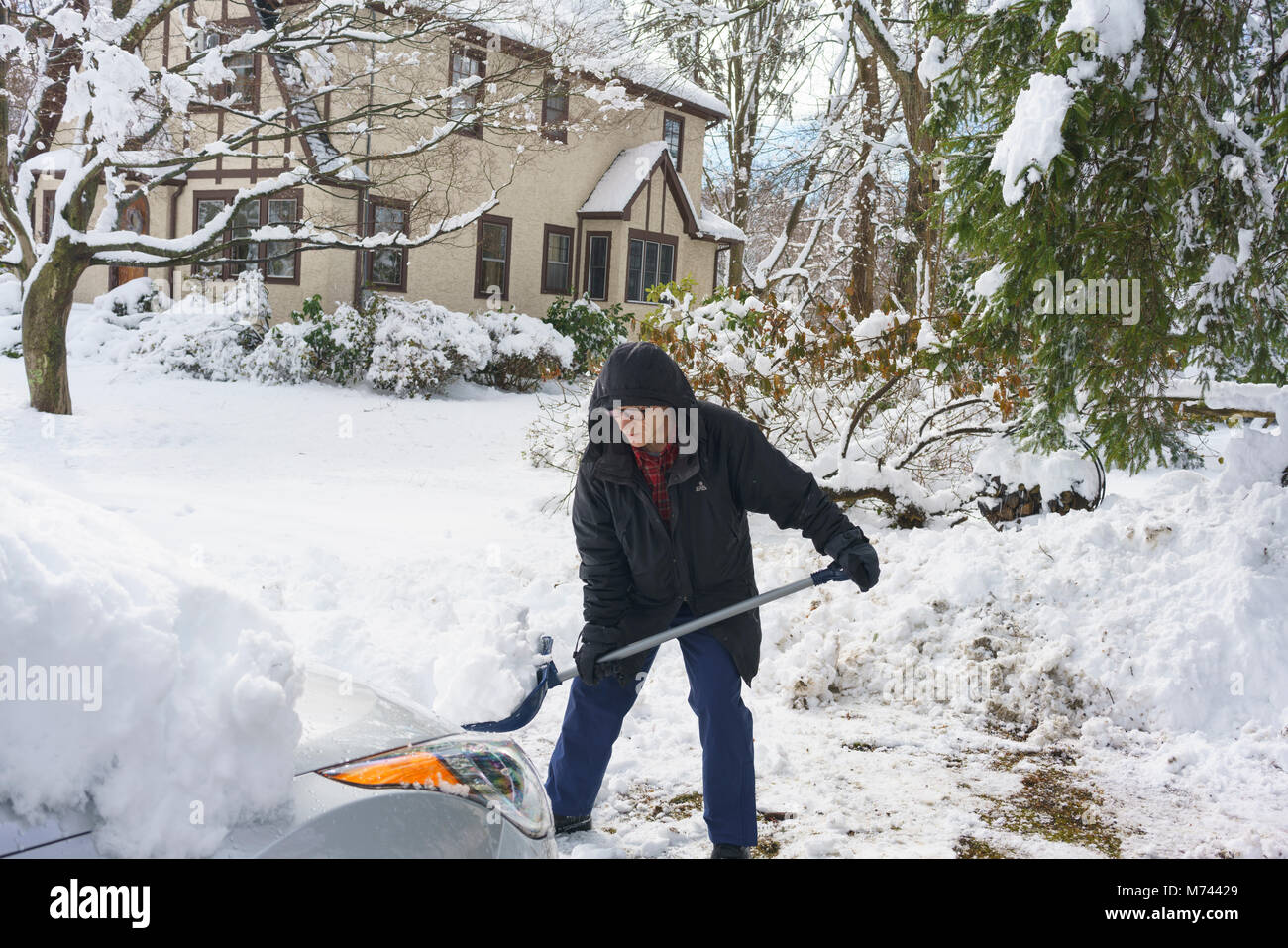 Chappaqua, NY, USA, 8th March 2018. Digging out from the biggest
