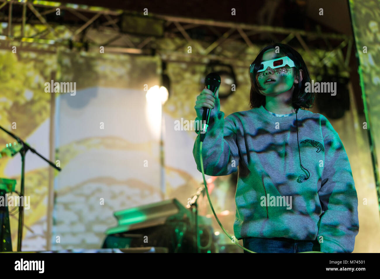 London, UK. 8th March, 2018. Orono Noguchi of Superorganism performing live on stage at Oval Space in London. Photo date: Thursday, March 8, 2018. Credit: Roger Garfield/Alamy Live News Stock Photo