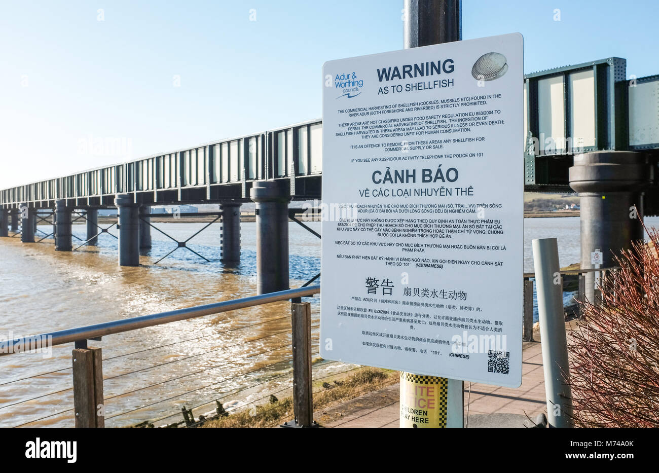 Shoreham by Sea views March 2018 - Warning notice that harvesting of mussels and shellfish is prohibited in the River Adur Stock Photo