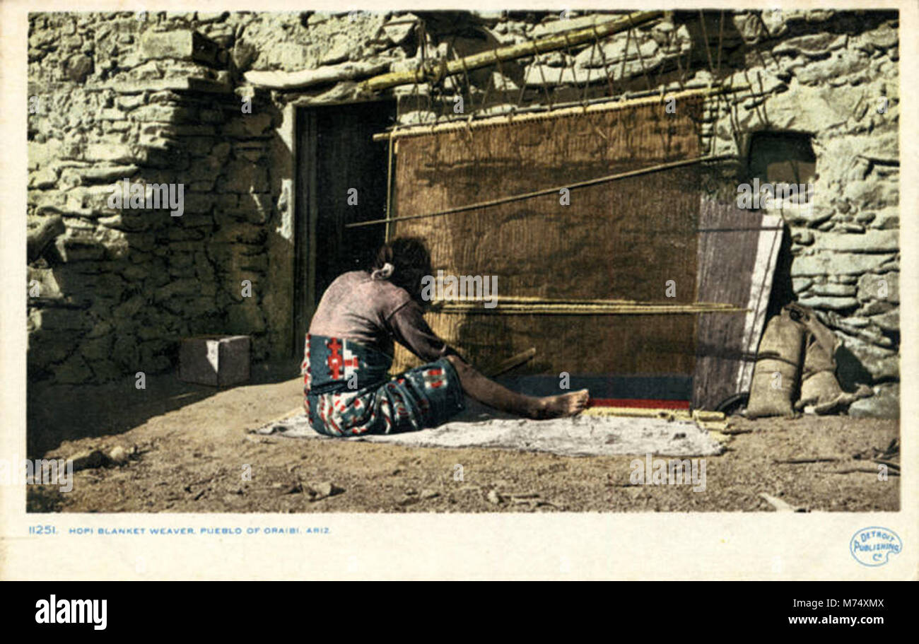 Hopi Blanket Weaver, Pueblo of Oraibi (NBY 8672 Stock Photo Alamy