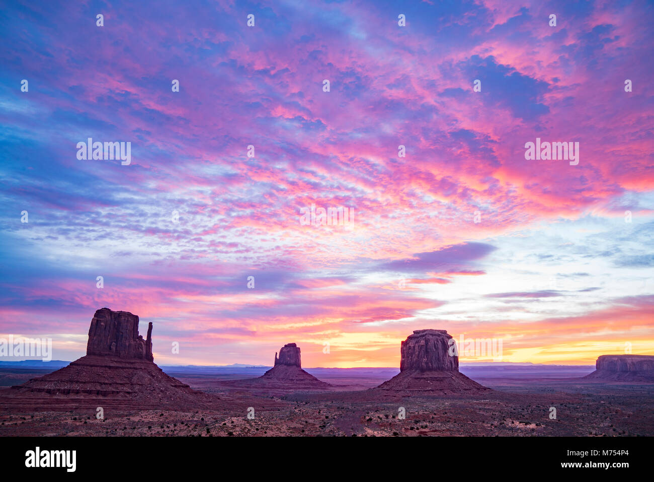 The Mittens at sunrise, Monument Valley Tribal Park, Arizona/Utah Stock Photo