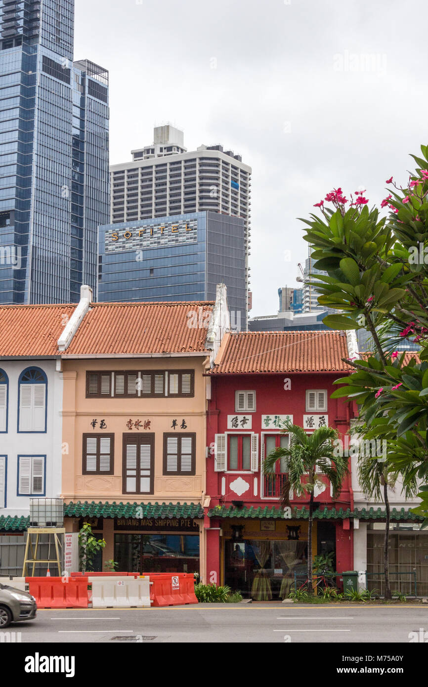 Old and new architecture in Singapore Stock Photo