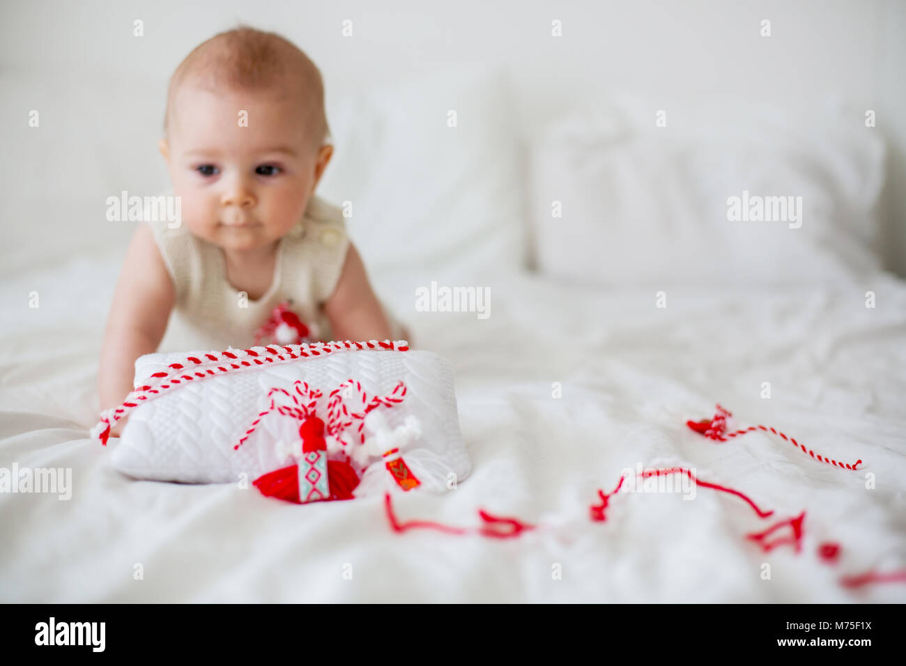 Baby bracelet hi res stock photography and images Page 3 Alamy
