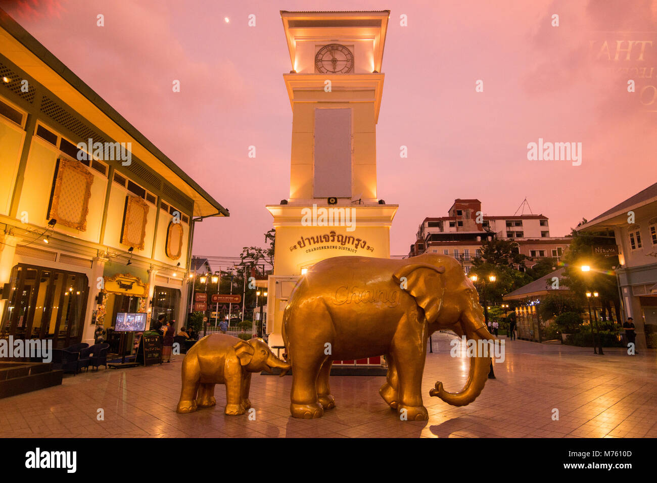 Thailand bangkok clock tower hi-res stock photography and images - Alamy