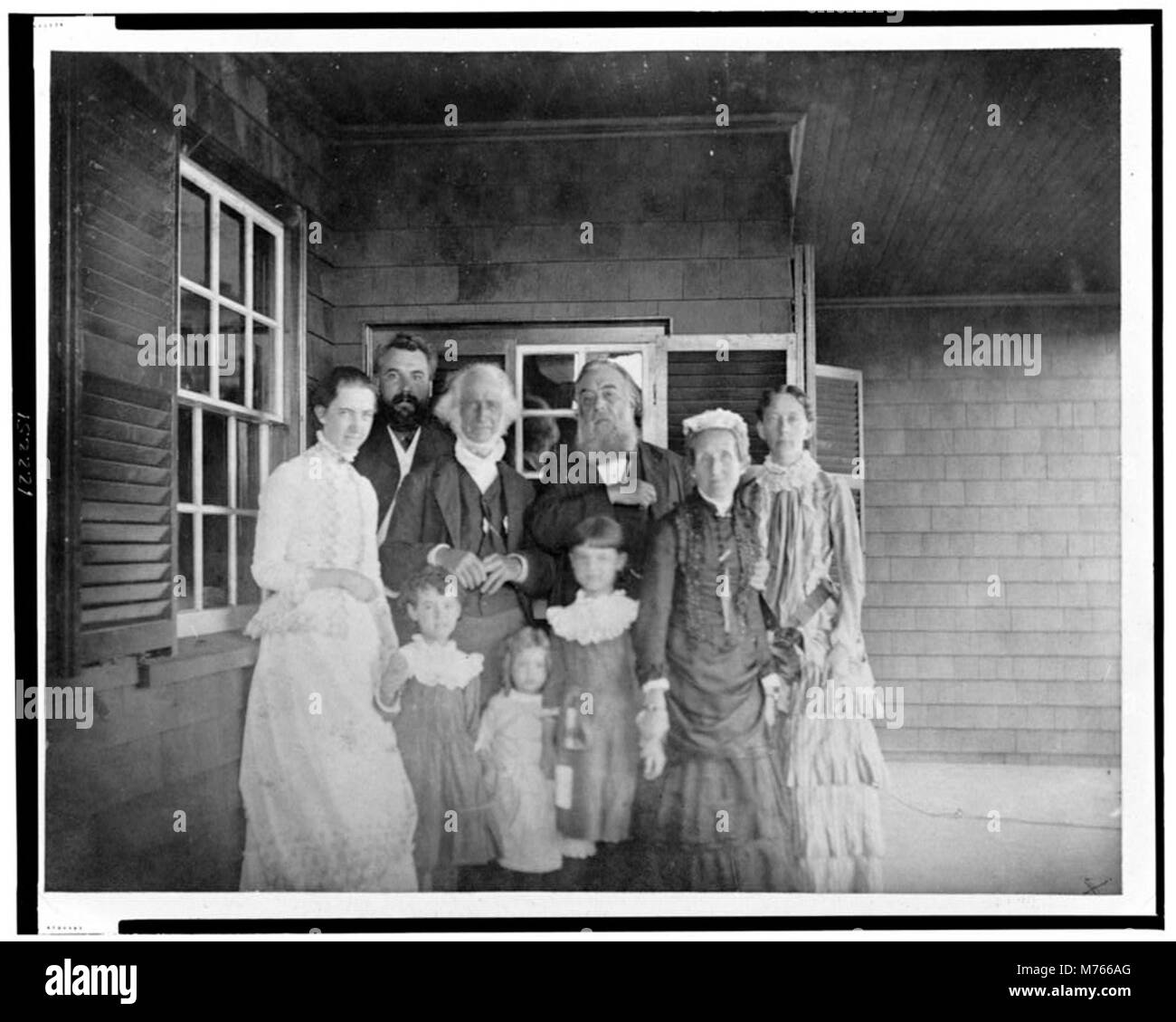Mabel Hubbard Bell, Alexander Graham Bell, Dr. Bartol, Alexander Melville Bell, Eliza Grace Symonds, and Mary True with children, Daisy Bell, Gypsy Grossman, and Elsie Bell at the Hubbard LCCN00649974 Stock Photo