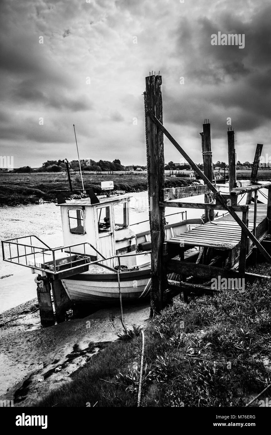 Boat tied up hi-res stock photography and images - Alamy