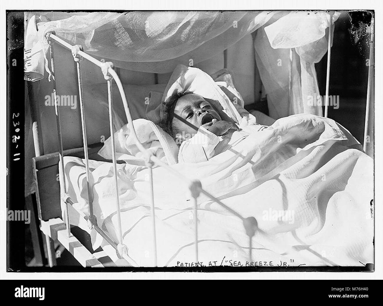Health care patient treatment Black and White Stock Photos & Images - Alamy