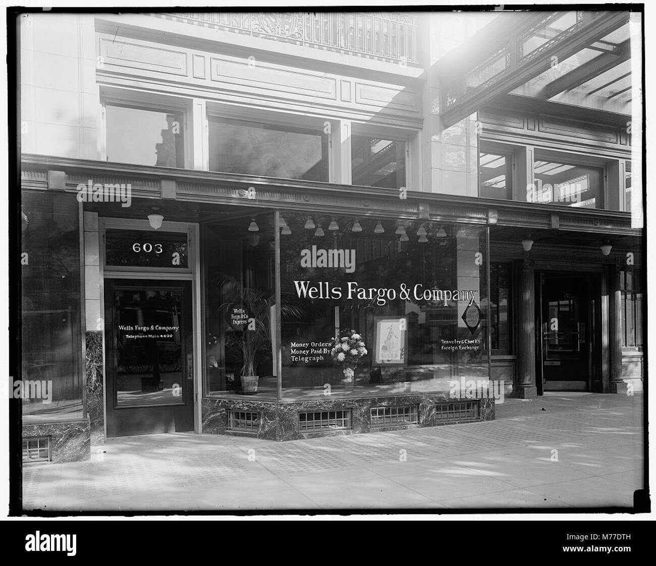 Wells fargo express Black and White Stock Photos & Images Alamy
