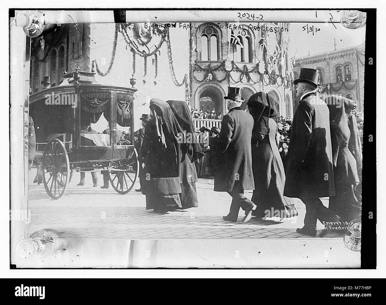 In funeral procession hires stock photography and images Alamy